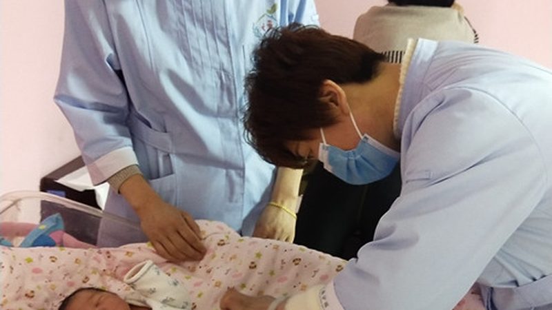 加盟育婴师培训机构，可以享受到以下优势：